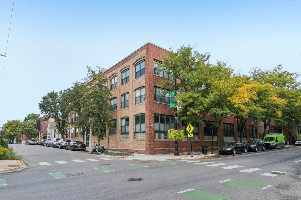 3201 N Ravenswood Avenue 301, Chicago, IL 60657