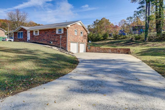 1504 Forest View Drive, Kingsport, TN 37660