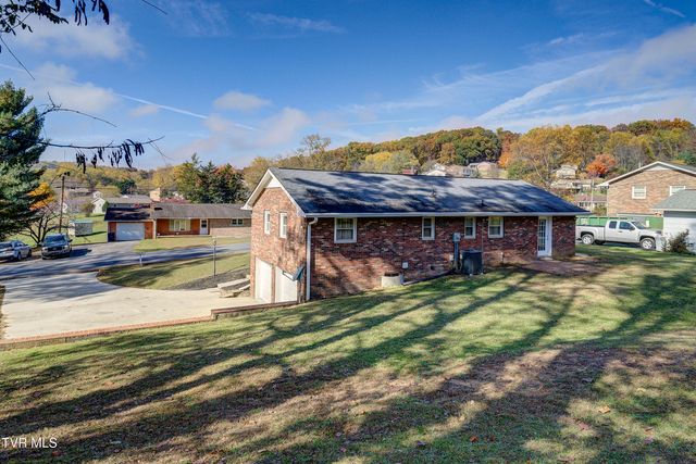 1504 Forest View Drive, Kingsport, TN 37660