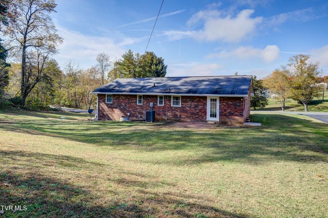 1504 Forest View Drive, Kingsport, TN 37660