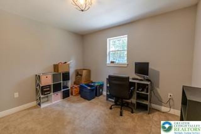 1609 Olympic Way, Chestnuthill Twp, PA 18330