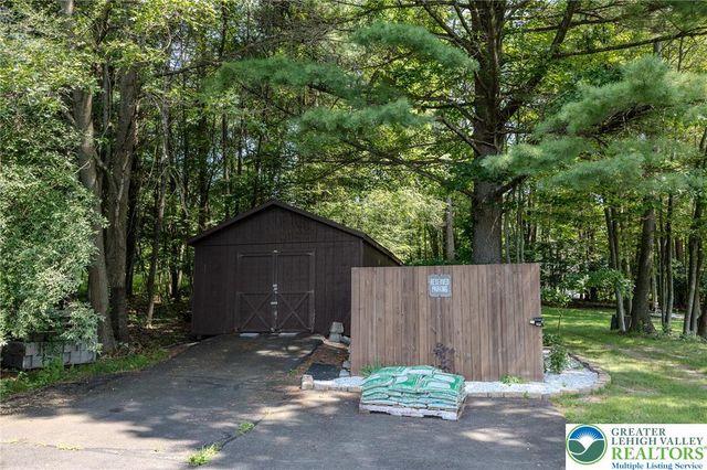 1609 Olympic Way, Chestnuthill Twp, PA 18330