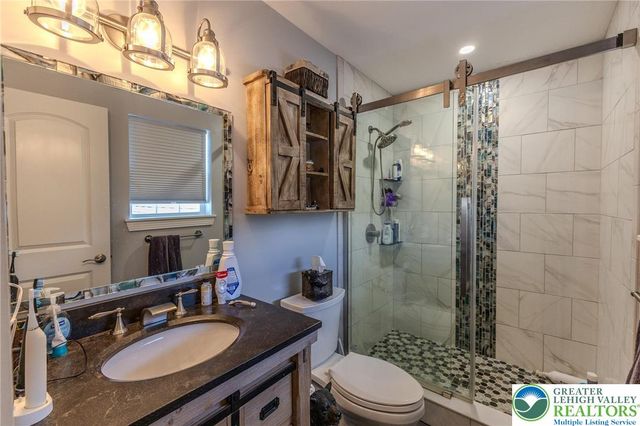 1609 Olympic Way, Chestnuthill Twp, PA 18330