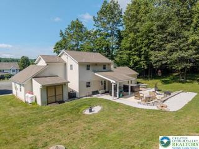 1609 Olympic Way, Chestnuthill Twp, PA 18330