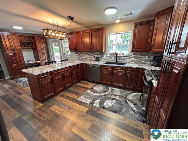 1609 Olympic Way, Chestnuthill Twp, PA 18330