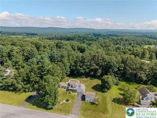 1609 Olympic Way, Chestnuthill Twp, PA 18330