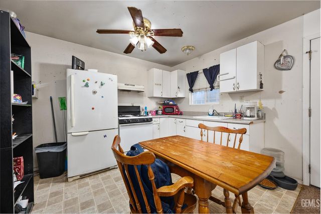 1016 El Tejon Avenue, Bakersfield, CA 93308