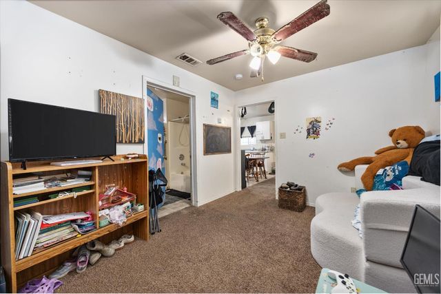 1016 El Tejon Avenue, Bakersfield, CA 93308