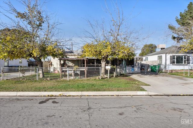 1016 El Tejon Avenue, Bakersfield, CA 93308