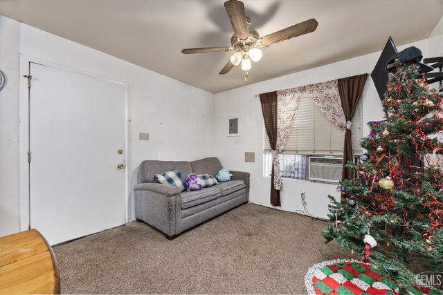 1016 El Tejon Avenue, Bakersfield, CA 93308