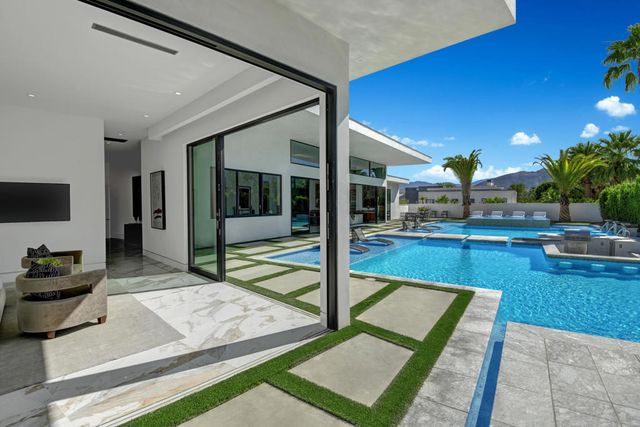 3 Bravo Court, Rancho Mirage, CA 92270