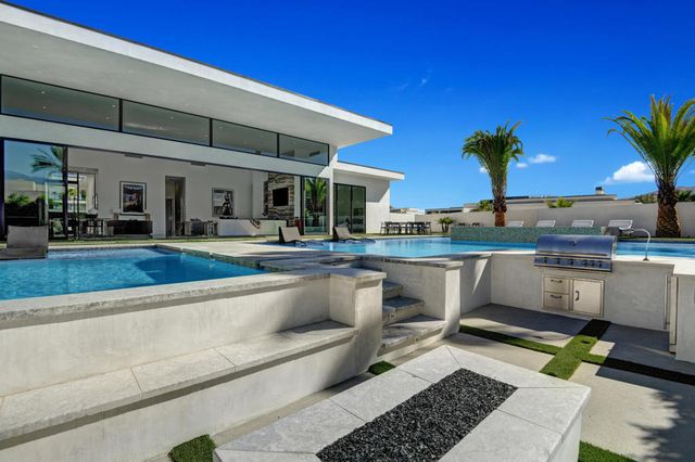 3 Bravo Court, Rancho Mirage, CA 92270