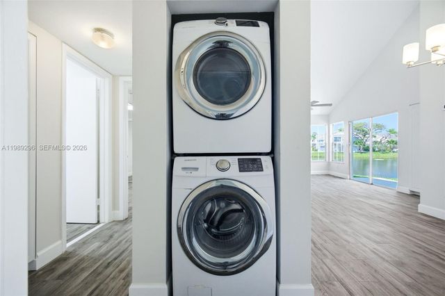 2074 Champions Way, North Lauderdale, FL 33068