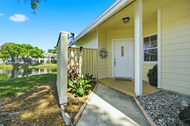 2074 Champions Way, North Lauderdale, FL 33068
