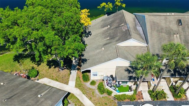 2074 Champions Way, North Lauderdale, FL 33068