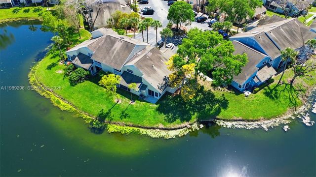 2074 Champions Way, North Lauderdale, FL 33068