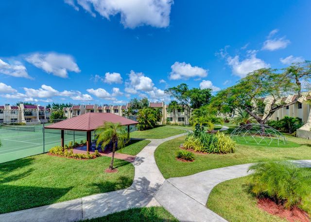 14036 SW 90th Avenue 201AA, Miami, FL 33176