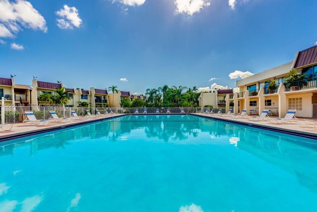 14036 SW 90th Avenue 201AA, Miami, FL 33176