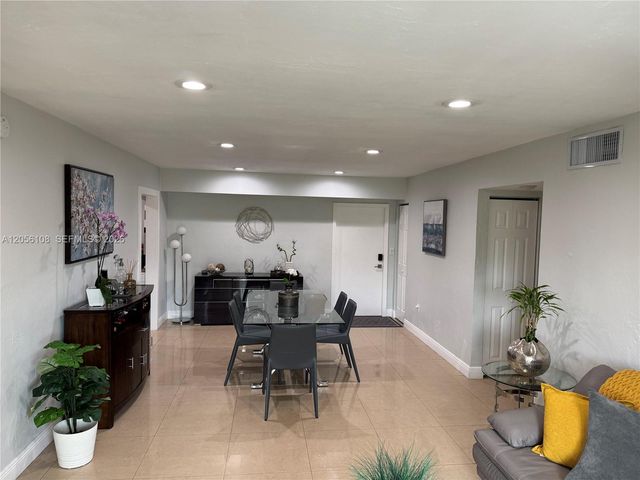 14036 SW 90th Avenue 201AA, Miami, FL 33176
