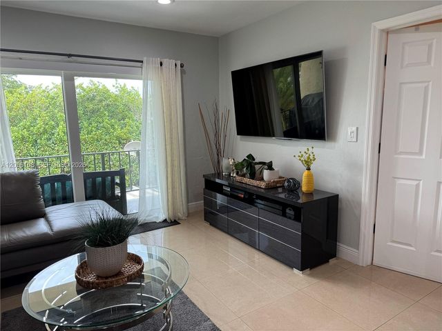 14036 SW 90th Avenue 201AA, Miami, FL 33176
