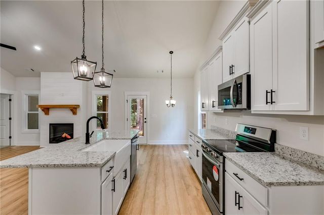 391 Relay Road, Silver Creek, GA 30173