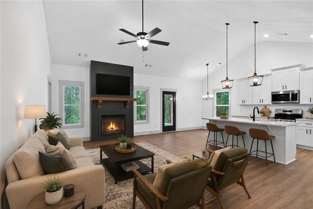 391 Relay Road, Silver Creek, GA 30173