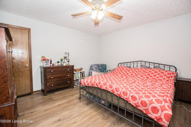 2801 Lexham Rd, Louisville, KY 40220