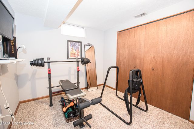 2801 Lexham Rd, Louisville, KY 40220