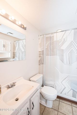 2801 Lexham Rd, Louisville, KY 40220