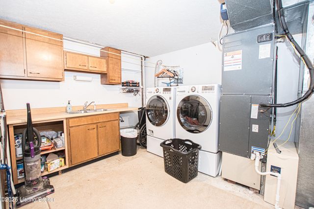 2801 Lexham Rd, Louisville, KY 40220