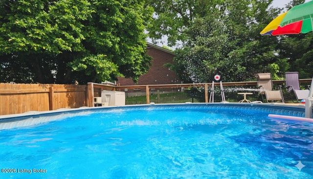 2801 Lexham Rd, Louisville, KY 40220