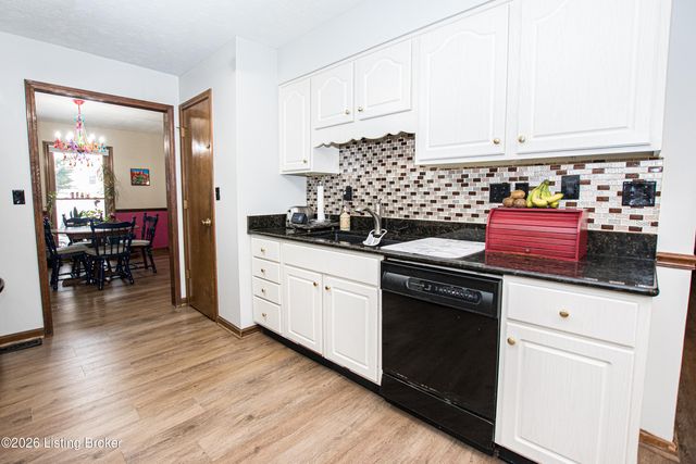 2801 Lexham Rd, Louisville, KY 40220