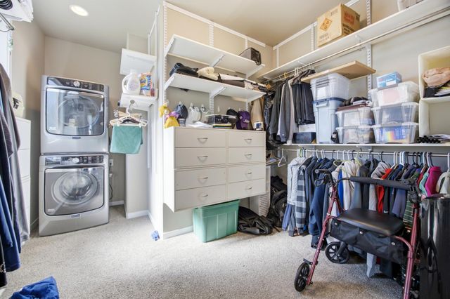 1467 75th Avenue S, Fargo, ND 58104