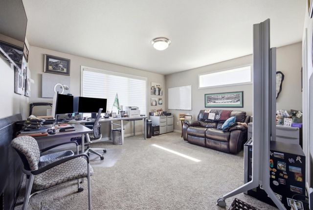 1467 75th Avenue S, Fargo, ND 58104