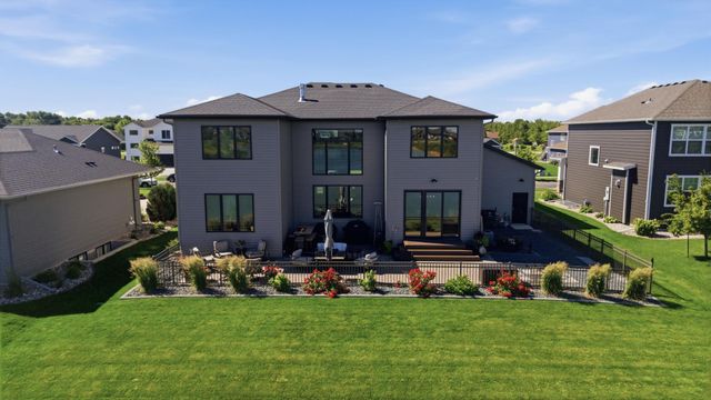 1467 75th Avenue S, Fargo, ND 58104