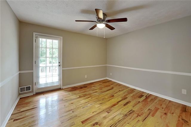 316 Pioneer Circle, Woodstock, GA 30188