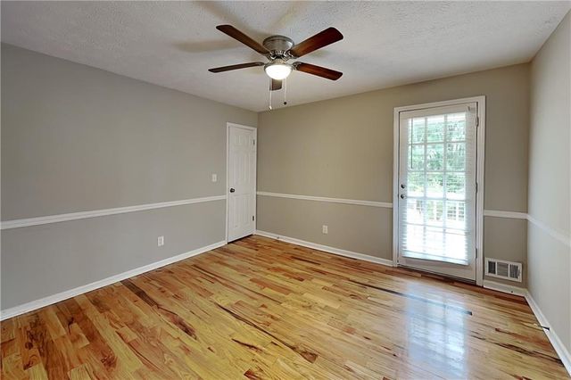 316 Pioneer Circle, Woodstock, GA 30188