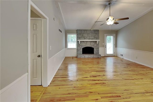 316 Pioneer Circle, Woodstock, GA 30188
