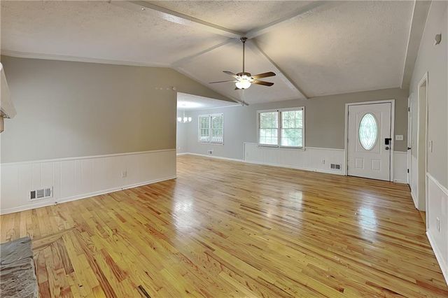 316 Pioneer Circle, Woodstock, GA 30188