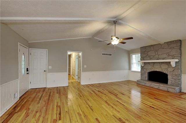 316 Pioneer Circle, Woodstock, GA 30188