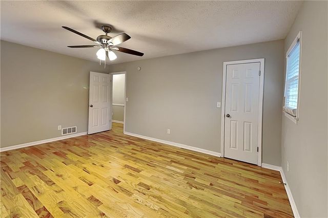 316 Pioneer Circle, Woodstock, GA 30188