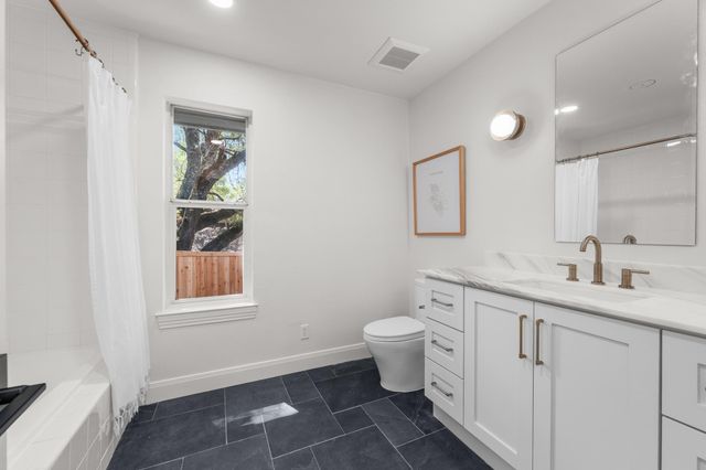 2308 Cypress PT E, Austin, TX 78746