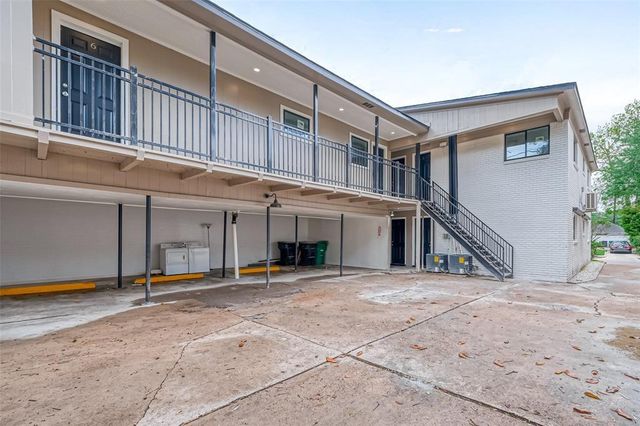 1747 Wroxton Court 2, Houston, TX 77005