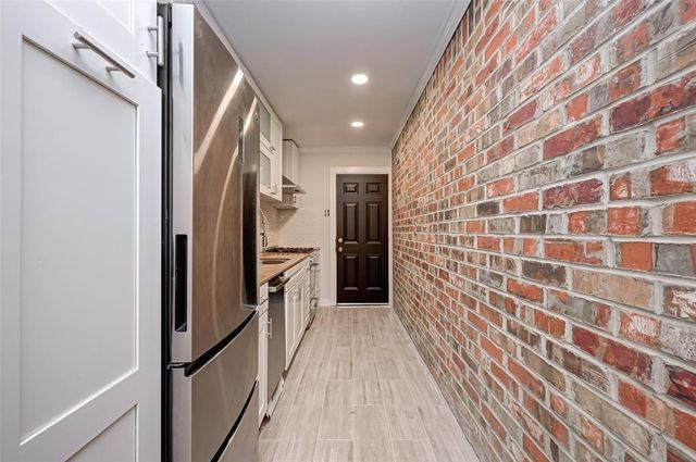 1747 Wroxton Court 2, Houston, TX 77005