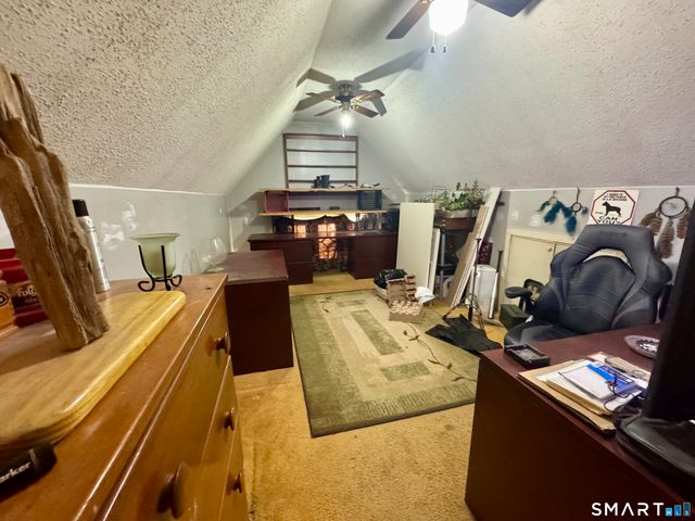 15 Warren Street, New London, CT 06320