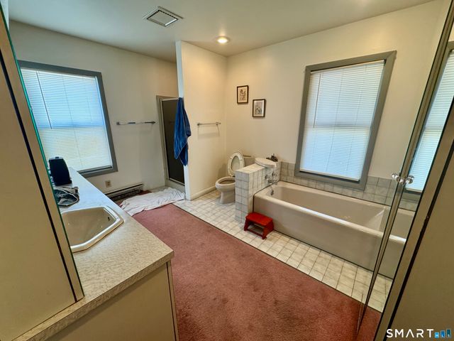 15 Warren Street, New London, CT 06320