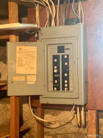 15 Warren Street, New London, CT 06320