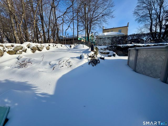 15 Warren Street, New London, CT 06320