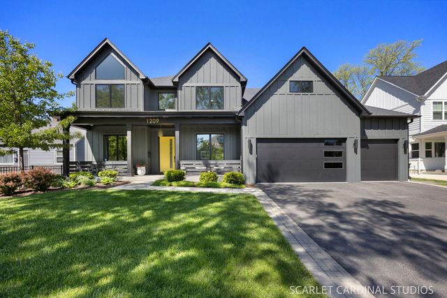 1209 N Eagle Street, Naperville, IL 60563