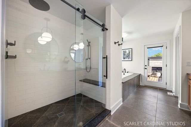 1209 N Eagle Street, Naperville, IL 60563